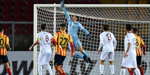 Lecce-Vicenza, in gioco il numero di gol dei salentini