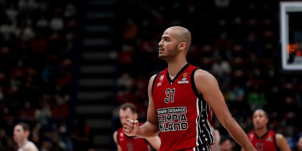 Emergenza Olimpia Milano: polso ko per Shields