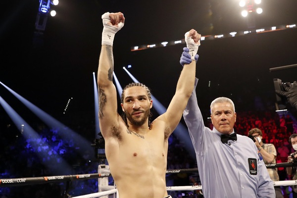 Boxe, il nipote di Muhammad Ali non conosce la sconfitta