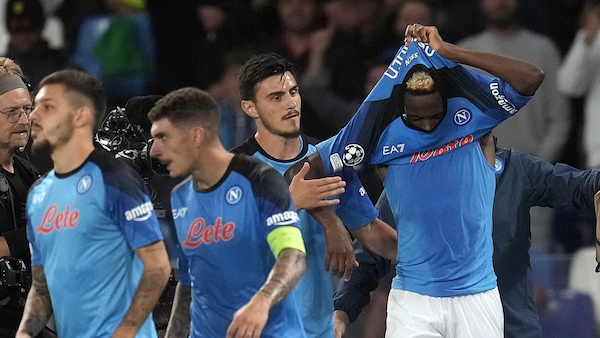 Festa Napoli in Champions, l'Ajax si arrende: 4-2. Spalletti agli ottavi