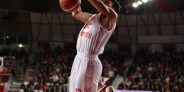 Basket, Varese aggancia Milano e Tortona. Verona respira