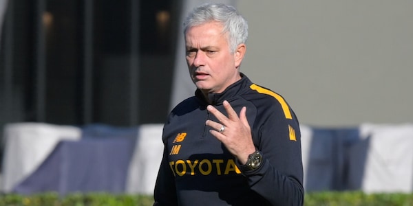 Roma, la trovata di Mourinho: foto sui social per scuotere la squadra