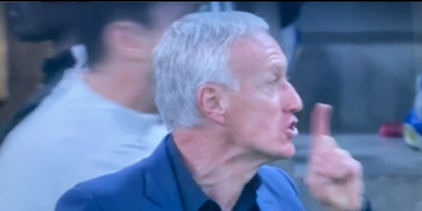 Deschamps zittisce la panchina dell'Argentina: la frase urlata in italiano scatena la bufera!