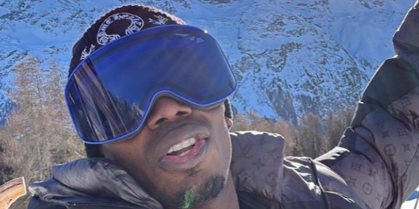 Pogba felice sulla neve: i tifosi della Juve la prendono malissimo
