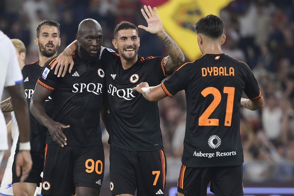 Roma con la terza maglia: il primo gol è di Lukaku