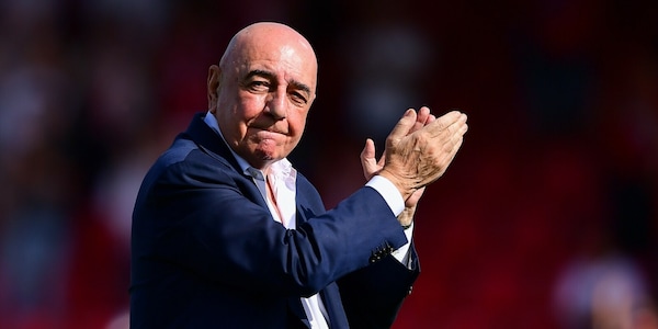 Galliani 'eredita' il seggio di Berlusconi in Senato: "Lo dedico a Silvio"