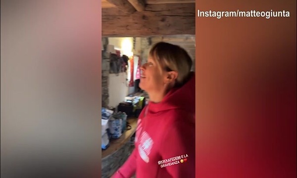 Pellegrini a Giunta: "Ma ti pare normale in gravidanza..."