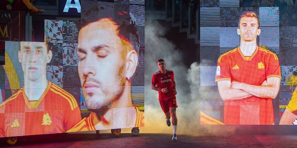 Roma-Lecce, record di fischi per l'inno della Serie A