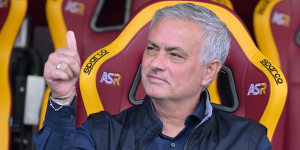 Derby Lazio-Roma, Mourinho prepara una sorpresa per Sarri: novità tattica