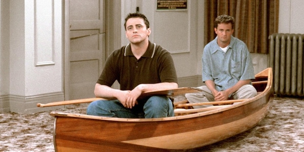 Matthew Perry morto, lo straziante post di Matt LeBlanc: fan di Friends in lacrime