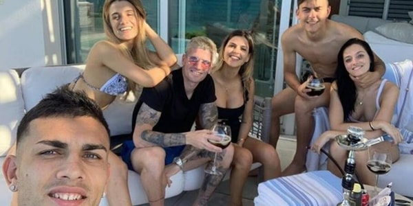 Bufera Argentina: "Festa hot dopo l'Uruguay, Messi furioso". Lady Paredes: "Fake news"