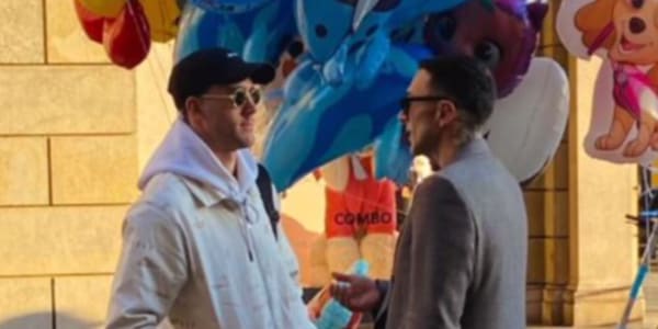Uno gioca nella Juve, l'altro forse: li riconoscete in incognito a Torino?