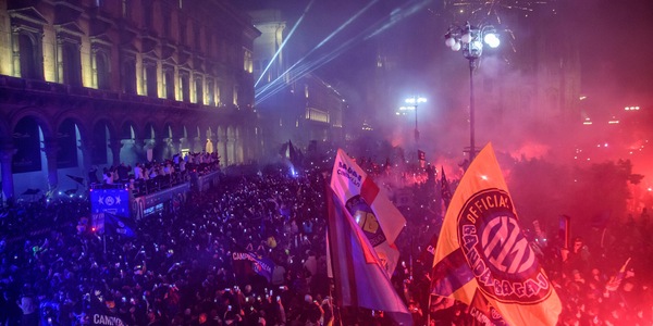 Inter pronta a sfilare per Milano a bordo dell'autobus scoperto: c'è la data