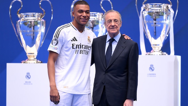 Mbappé, primo giorno al Real Madrid tra visite mediche e presentazione