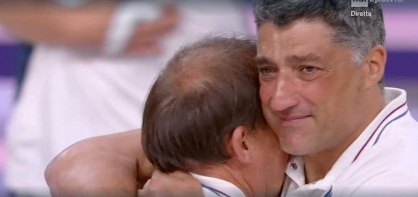 Andrea Giani scoppia a piangere dopo il trionfo alle Olimpiadi con la Francia