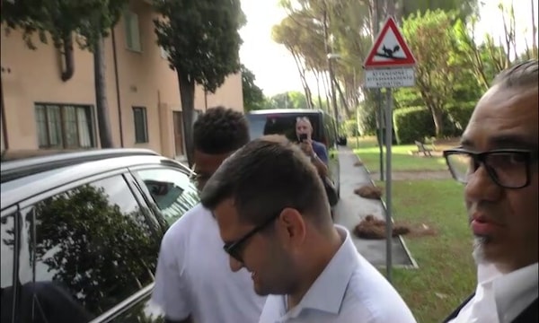 Napoli, ecco Neres: visite mediche per l'attaccante