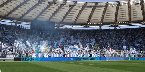 Lazio, i consigli ai tifosi per la trasferta ad Amsterdam: "Non rispondete alle provocazioni"