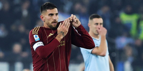 Pellegrini, il gesto ai tifosi della Roma dopo il gol nel derby esalta i social: cosa ha fatto