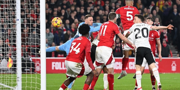 Premier: il Liverpool pareggia a Nottingham, Manchester City ripreso al 92' dal Brentford