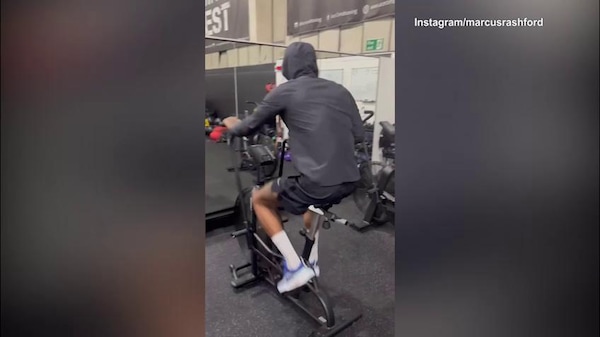 Milan, Rashford aspetta allenandosi in palestra