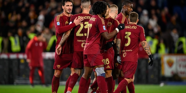 Roma, superato 3-1 il Genoa. Kvara al Psg, c'è l'annuncio ufficiale