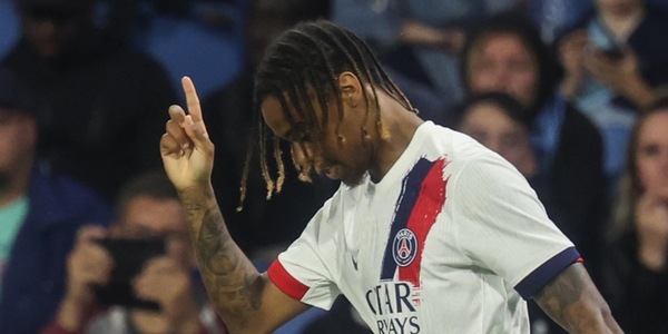 Il Psg saluta Kvaratskhelia con una vittoria: rimonta a Lens con Fabian Ruiz e Barcola