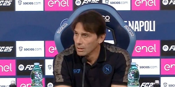 Conte verso Napoli-Juve: "Mercato? Con i miei vado in guerra, ma servono rinforzi". Rivivi la diretta