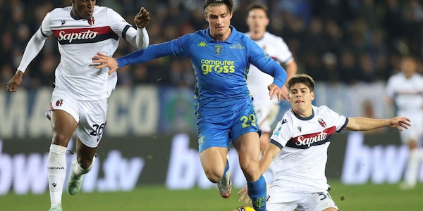 Pareggiano 1-1 Empoli e Bologna. Il Napoli la ribalta: stesa la Juve