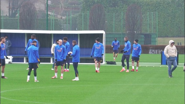 Inter, allenamento sotto il diluvio