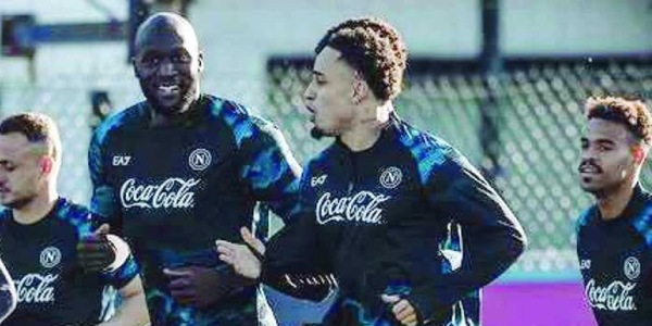 Napoli, primi lampi di Okafor in allenamento: ora serve trovare la condizione