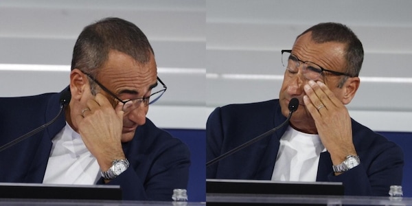 Carlo Conti parla della mamma e piange a Sanremo