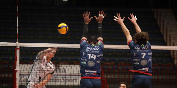 Siena vince al tie break l'anticipo contro Acicastello