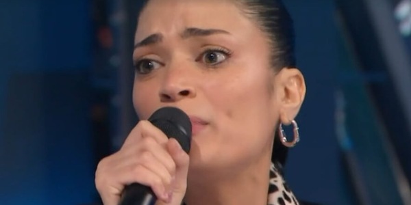 Elodie furiosa dopo Sanremo: "La verità sul vestito strappato". E si commuove per Giorgia