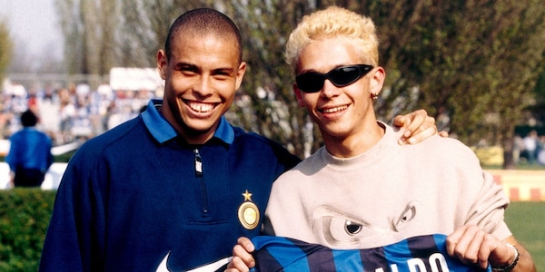Valentino Rossi compie 46 anni, gli auguri dell'Inter con Ronaldo