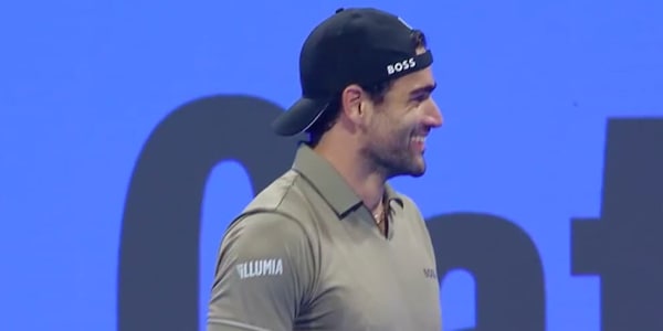 Berrettini show, batte Djokovic in due set e approda agli ottavi