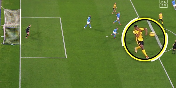 Moviola Napoli-Inter, perché il tocco di braccio di Dumfries non è da rigore
