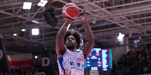 Champions League, terza vittoria di fila per Reggio Emilia: Venezia saluta l'Eurocup