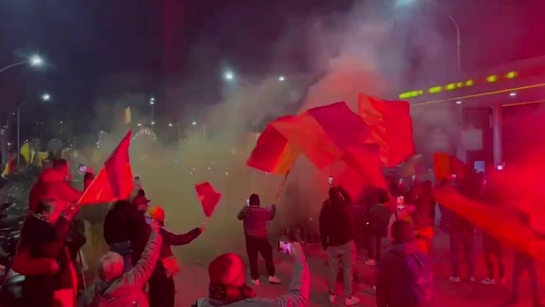 Roma, delirio all’arrivo della squadra all’Olimpico