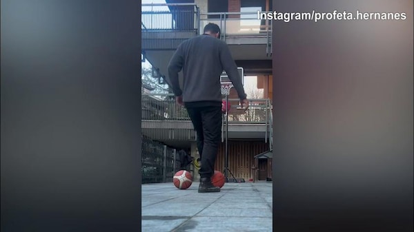 Hernanes, canestro con...un colpo da maestro!