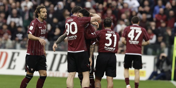 Salernitana, guizzo salvezza con il Modena. Cremonese, poker al Catanzaro