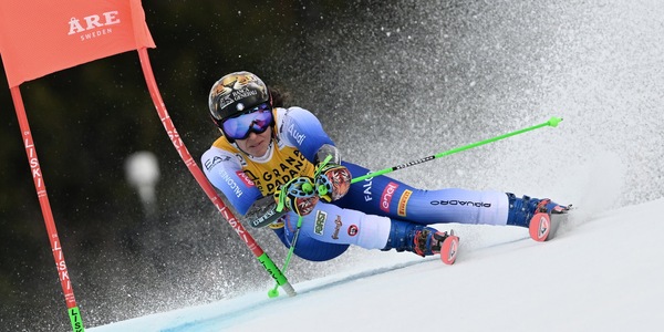 Sci, cancellata la discesa a La Thuile, resistono i due superG