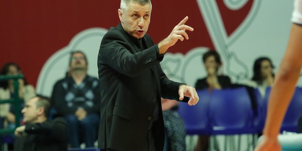 Verona: si è dimesso il tecnico Radostin Stoytchev