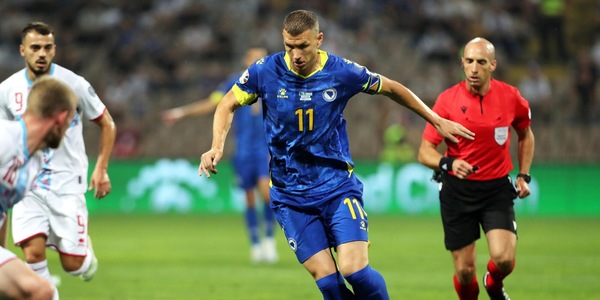 Qualificazioni Mondiali, la Bosnia di Dzeko rischia in casa della Romania