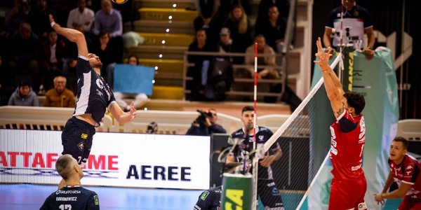 Milano-Civitanova e Cisterna-Trento in campo per Gara 4