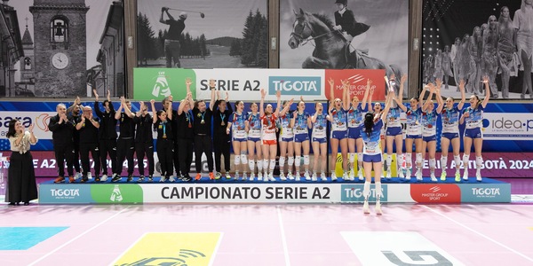 La Omag festeggia la promozione in Serie A1