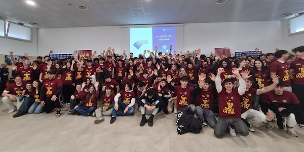 La Roma si mette al volante con “Tieni in gioco la vita”: tra sicurezza stradale e lezioni di guida