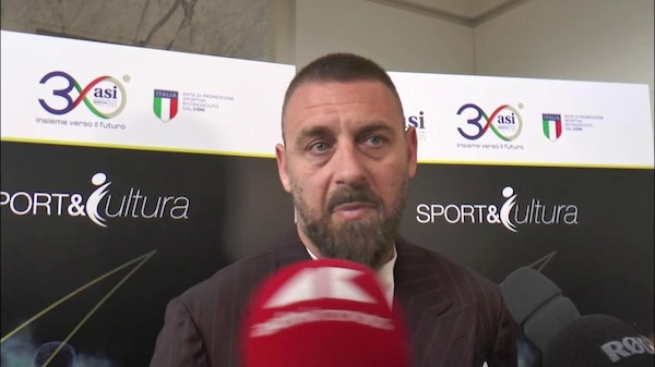 De Rossi: "Tornerò presto ad allenare"