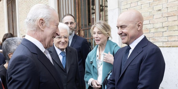 Re Carlo in Italia, Luca Zingaretti svela: "Abbiamo parlato della Roma, anche lui è tifoso"