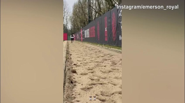 Milan, allenamento nella sabbia per Emerson Royal