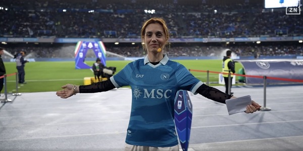 Cristiana Dell'Anna emoziona il Maradona: il monologo Parthenope prima di Napoli-Empoli